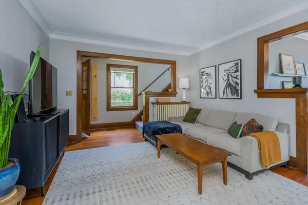 2028 Princeton AVE, Saint Paul, MN 55105