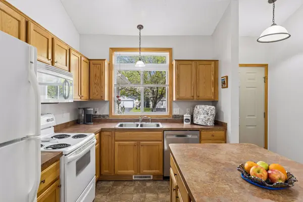 601 35th ST W, Hastings, MN 55033