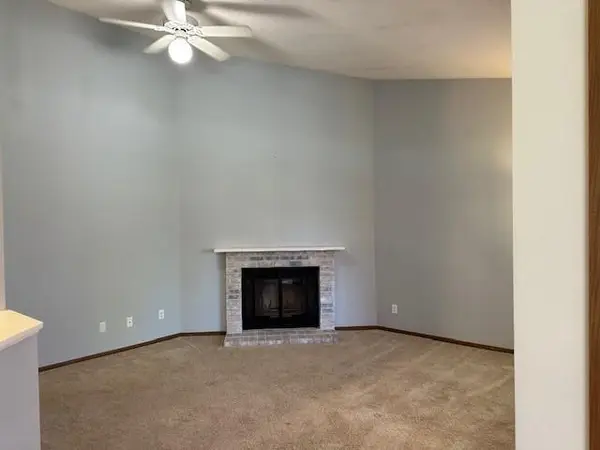 3590 Blue Jay WAY #206, Eagan, MN 55123