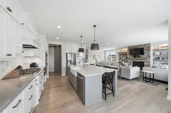 4330 Hillside DR, Medina, MN 55340