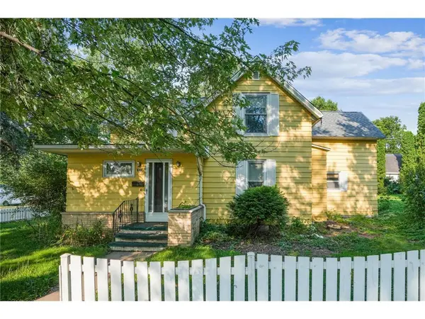 303 Lewis ST, River Falls, WI 54022