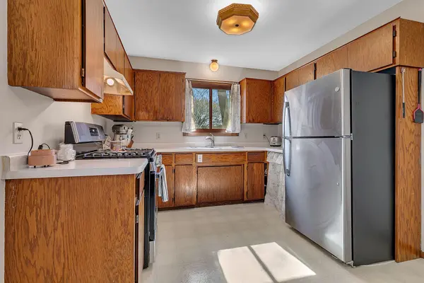 231 Crocus LN, Monticello, MN 55362