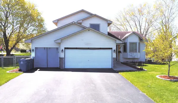 2062 122nd AVE NW, Coon Rapids, MN 55448