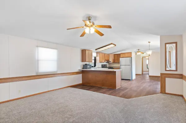2210 Sundet LN, Faribault, MN 55021