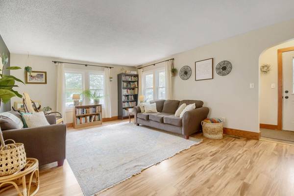 527 W Division ST, River Falls, WI 54022