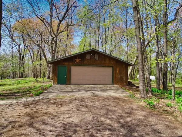 W7048 County Road D, Arkansaw, WI 54721