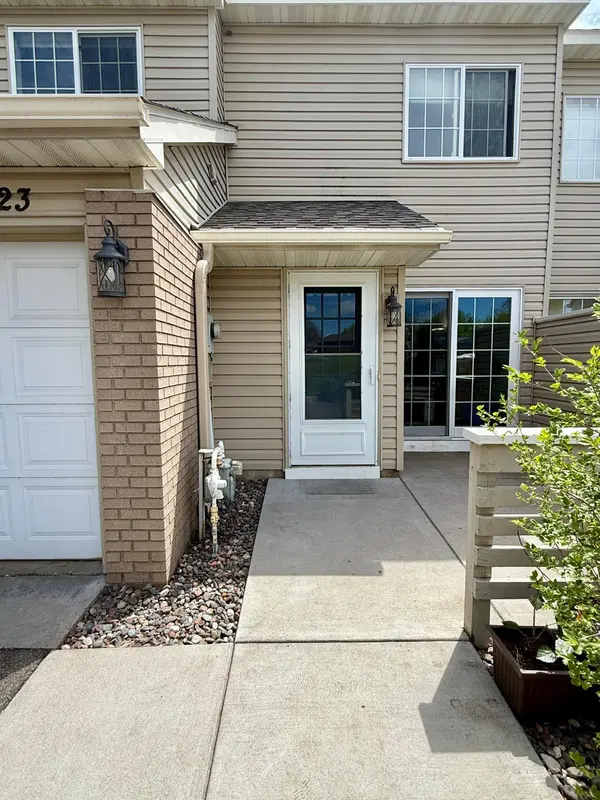 13161 Meadowood WAY NW #123, Coon Rapids, MN 55448