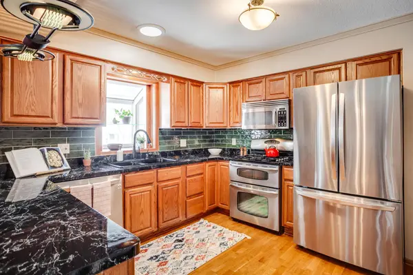 2722 Vale Crest RD, Crystal, MN 55422