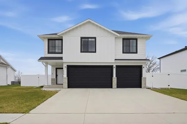 10158 Burgundy DR, Horace, ND 58047