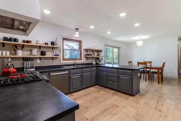 1425 Rice Lake ST, Owatonna, MN 55060