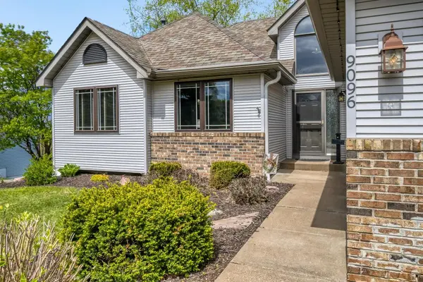 9096 Jergen AVE S, Cottage Grove, MN 55016
