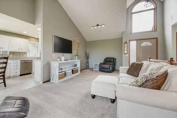 9096 Jergen AVE S, Cottage Grove, MN 55016