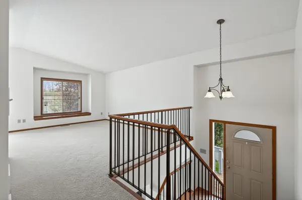 5546 Pompano DR, Minnetonka, MN 55343