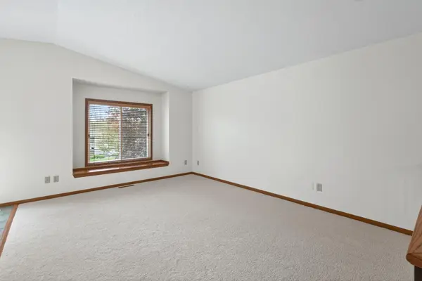 5546 Pompano DR, Minnetonka, MN 55343