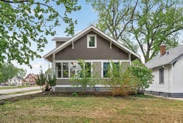 654 Carroll AVE, Saint Paul, MN 55104