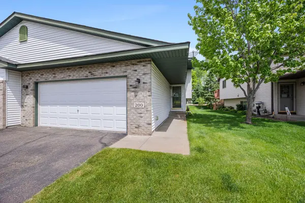 200 21st AVE SW, Cambridge, MN 55008