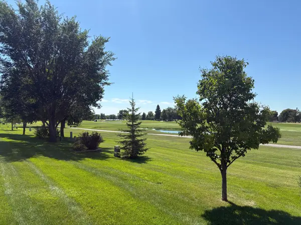 2869 35th ST S, Moorhead, MN 56560