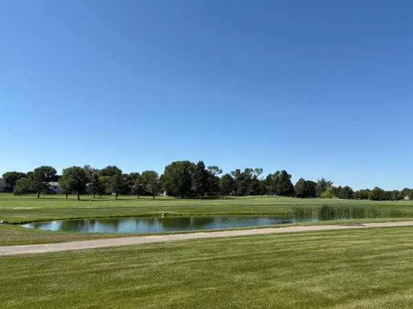 2869 35th ST S, Moorhead, MN 56560