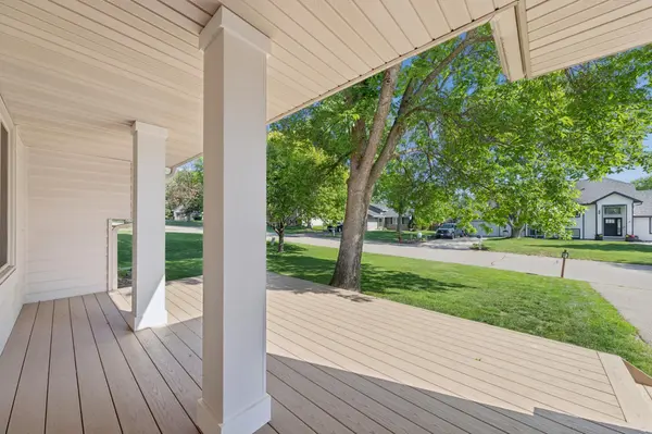 20704 Jaguar AVE, Lakeville, MN 55044