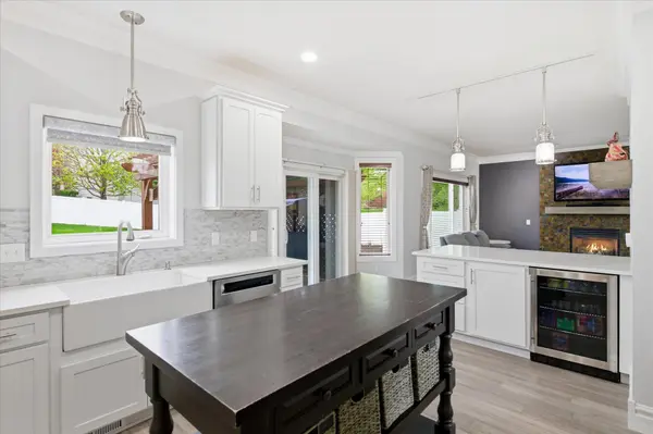 17795 Idawood PATH, Lakeville, MN 55044