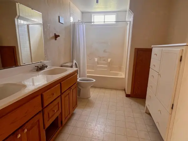 20838 Cedar DR NW, Cedar, MN 55011