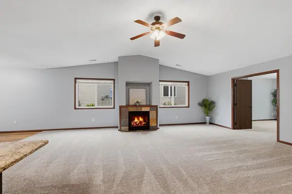 175 Morning DR, Mayer, MN 55360