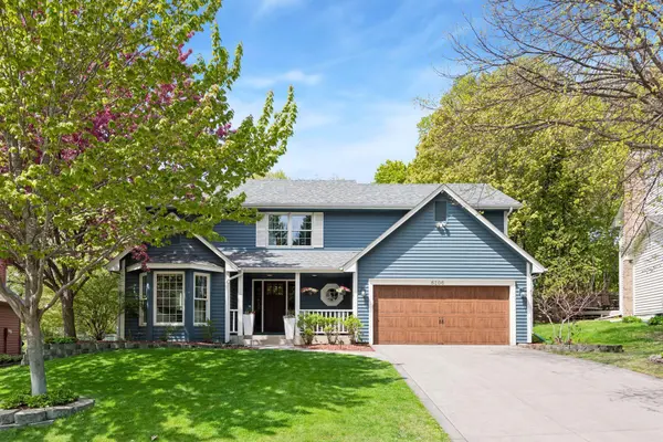6206 Cascade PASS,  Chanhassen,  MN 55317