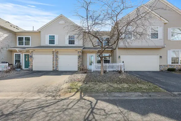 1888 Wildflower CT, Shoreview, MN 55126