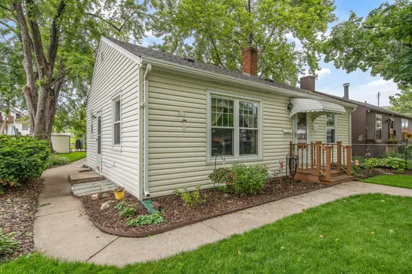 14 Jackson AVE S, Hopkins, MN 55343