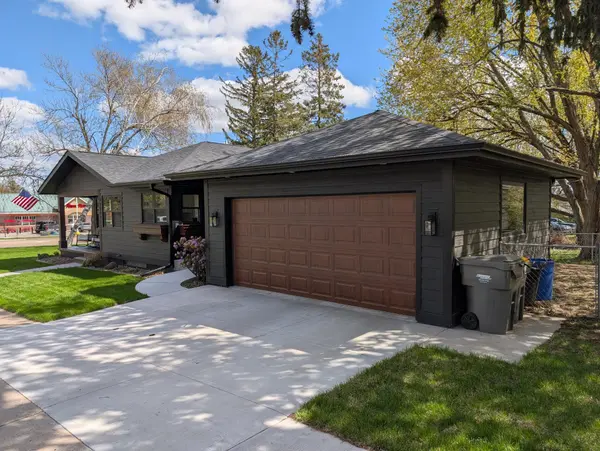 1020 Franklin ST, Baldwin, WI 54002