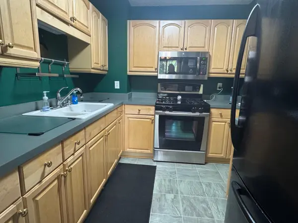 284 W Eagle Lake DR, Maple Grove, MN 55369
