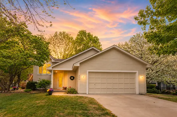9656 Parkside TRL, Champlin, MN 55316