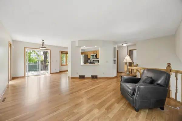 9656 Parkside TRL, Champlin, MN 55316