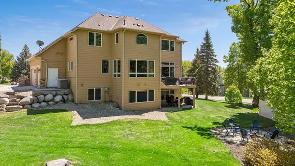 15208 Jeffers PASS NW, Prior Lake, MN 55372