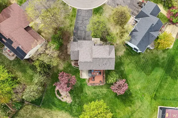 3851 Featherstone CIR, Woodbury, MN 55125