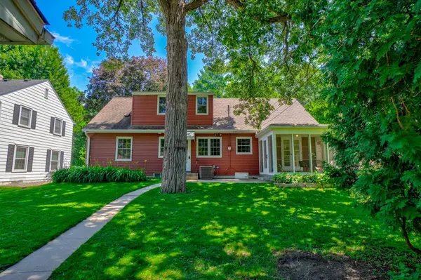 329 Stonebridge BLVD, Saint Paul, MN 55105