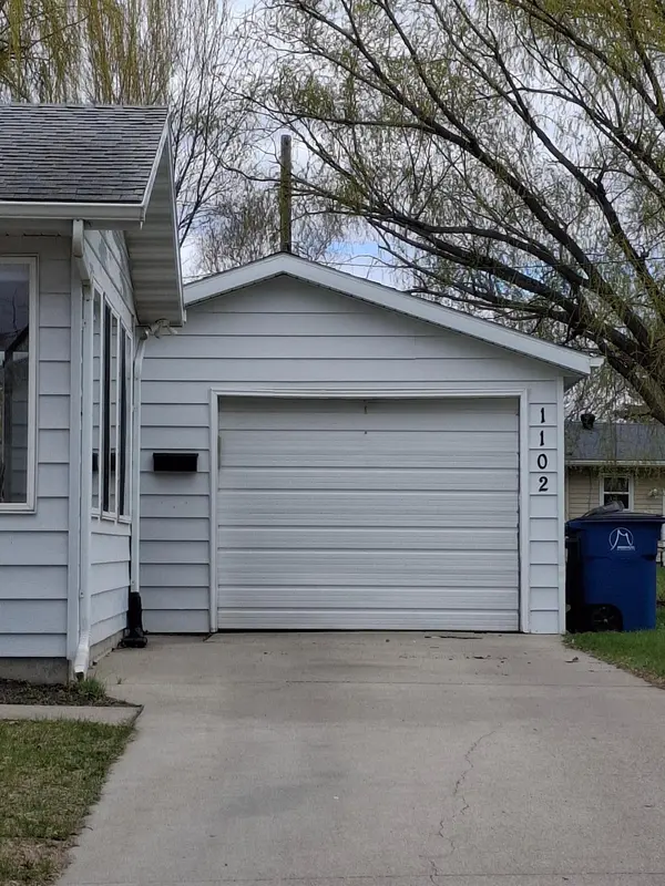 1102 19th ST N, Moorhead, MN 56560