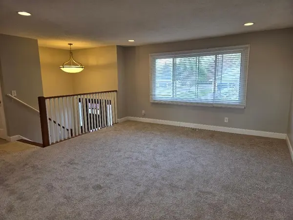 6255 Zealand AVE N, Brooklyn Park, MN 55428