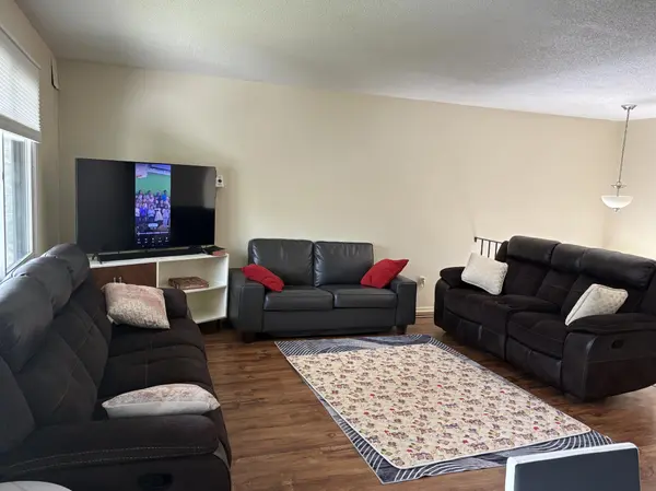 653 E 143rd ST, Burnsville, MN 55337