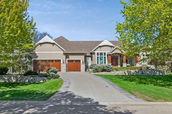 9251 Wedgewood PT, Woodbury, MN 55125