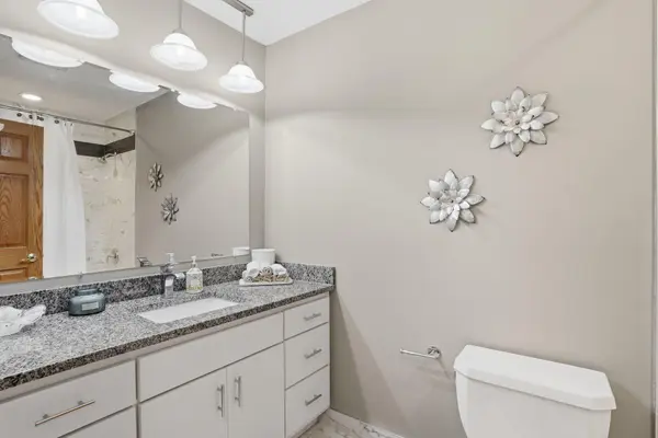 3938 Blackhawk CIR, Eagan, MN 55122