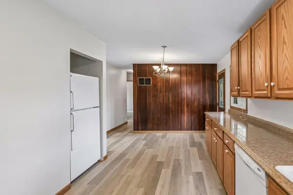 868 Oakwood DR, Anoka, MN 55303