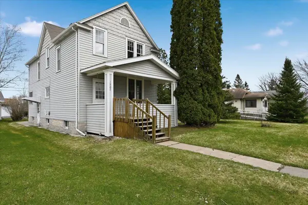 1907 E 4th ST, Superior, WI 54880
