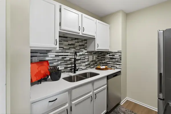 66 9th ST E #2102, Saint Paul, MN 55101