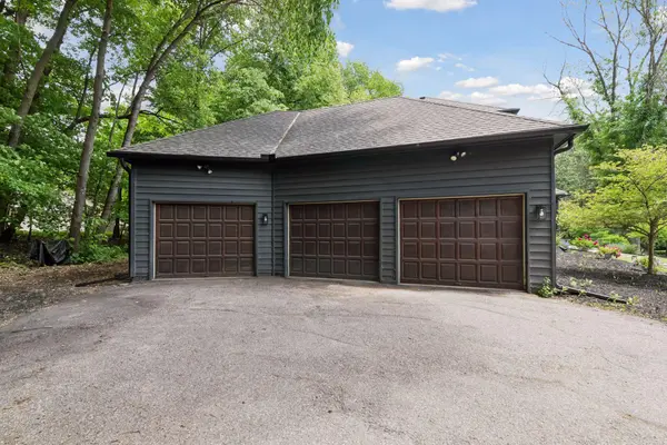 1570 Creek Run TRL, Excelsior, MN 55331