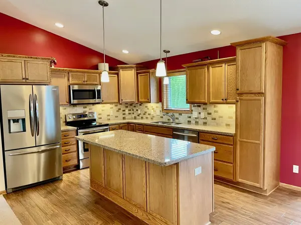 1409 28th ST SW, Austin, MN 55912