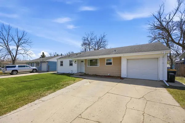 237 10 1/2 AVE W, West Fargo, ND 58078