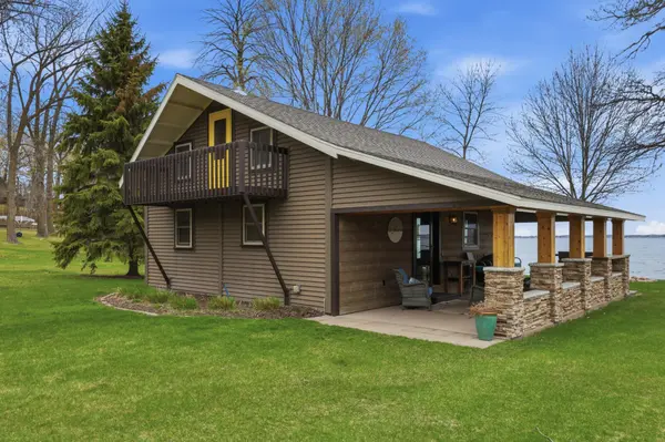 25641 Pierce LN, Pelican Rapids, MN 56572