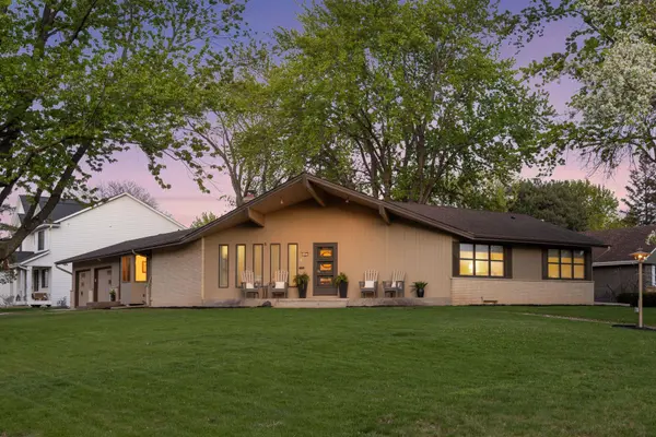 7401 W Shore DR, Edina, MN 55435