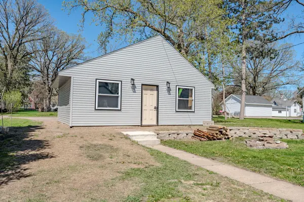 704 3rd ST SE, Little Falls, MN 56345